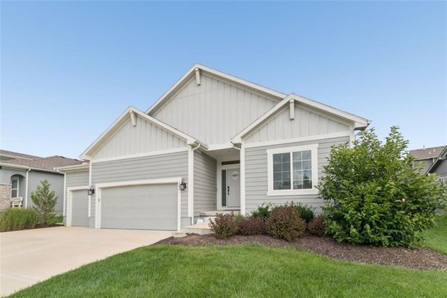 141 SE Griffin Street, Blue Springs, MO 64064