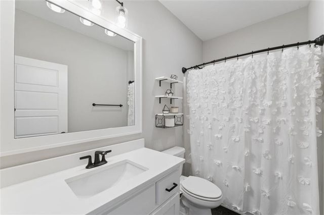 141 SE Griffin Street, Blue Springs, MO 64064