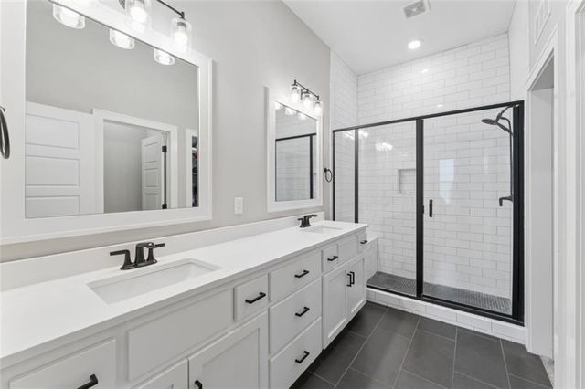 141 SE Griffin Street, Blue Springs, MO 64064
