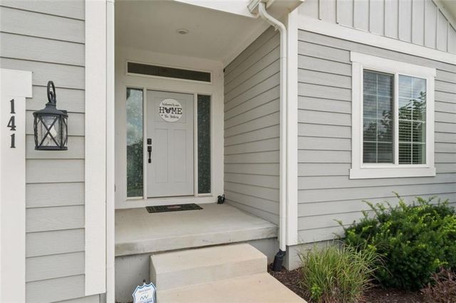 141 SE Griffin Street, Blue Springs, MO 64064