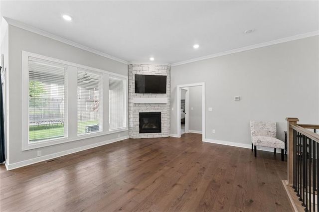 141 SE Griffin Street, Blue Springs, MO 64064