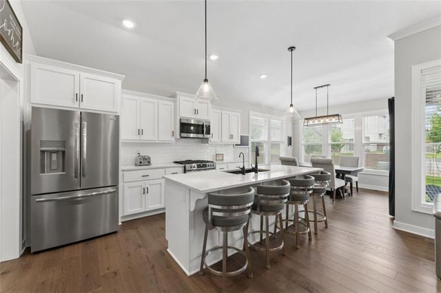 141 SE Griffin Street, Blue Springs, MO 64064