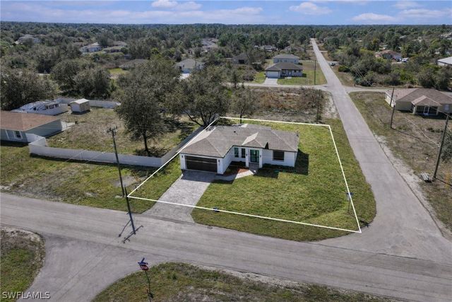 2621 59th ST W, Lehigh Acres, FL 33971