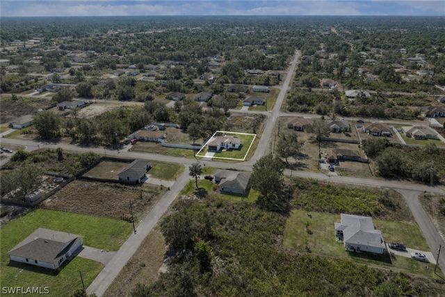 2621 59th ST W, Lehigh Acres, FL 33971