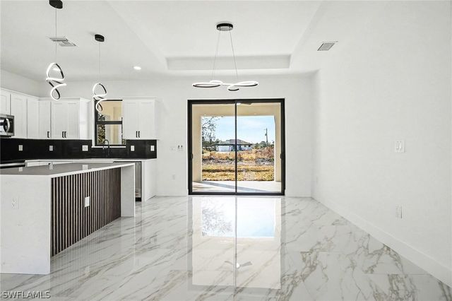 2621 59th ST W, Lehigh Acres, FL 33971