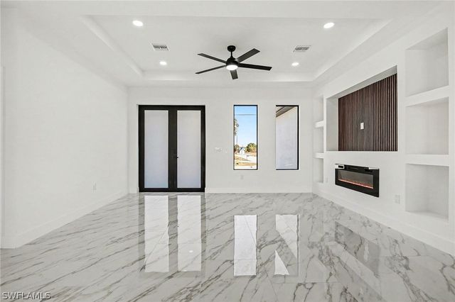 2621 59th ST W, Lehigh Acres, FL 33971