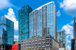 240 E Illinois Street 1001, Chicago, IL 60611