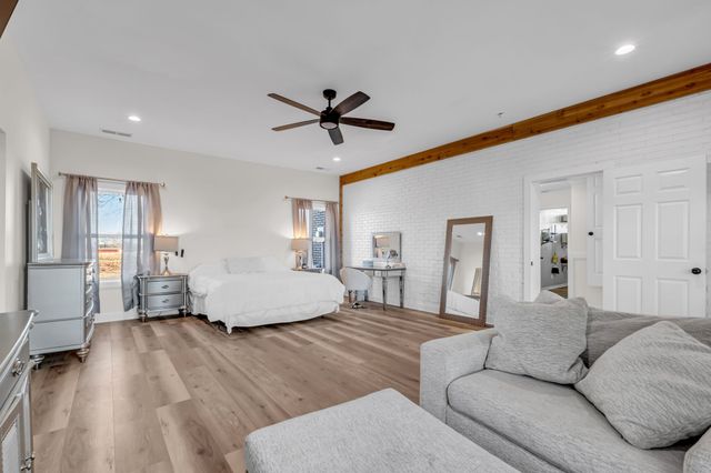 1447 Maxwell Branch Rd, Cottontown, TN 37048