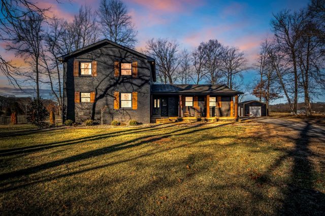 1447 Maxwell Branch Rd, Cottontown, TN 37048
