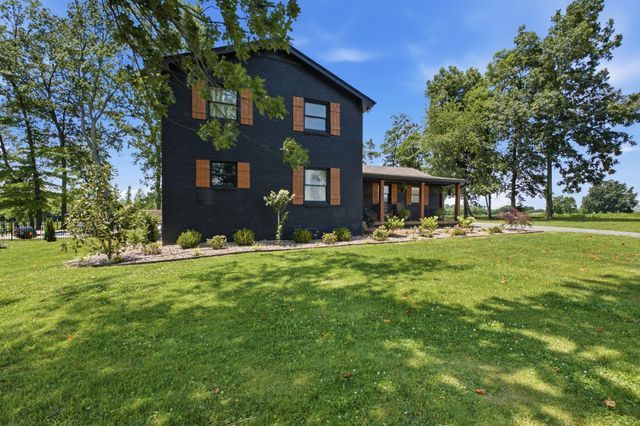 1447 Maxwell Branch Rd, Cottontown, TN 37048