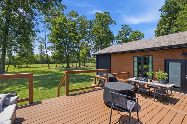 1447 Maxwell Branch Rd, Cottontown, TN 37048