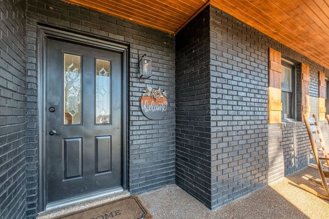 1447 Maxwell Branch Rd, Cottontown, TN 37048