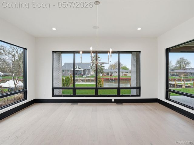 41215 Belvidere Street, Harrison Charter Township, MI 48045