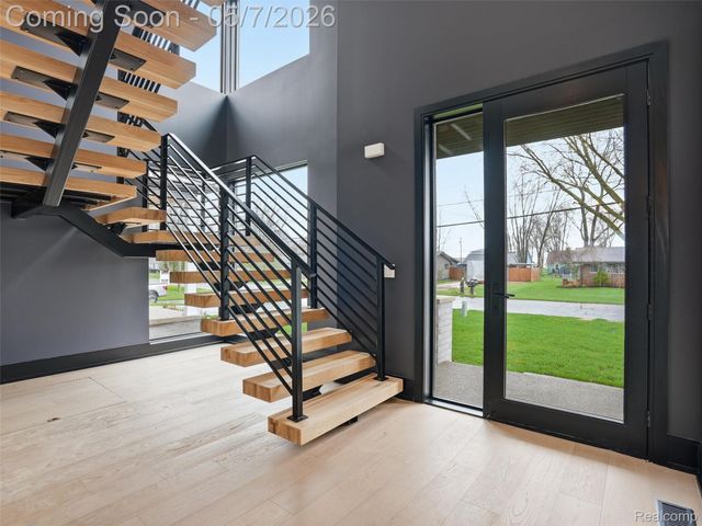 41215 Belvidere Street, Harrison Charter Township, MI 48045