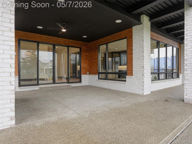 41215 Belvidere Street, Harrison Charter Township, MI 48045