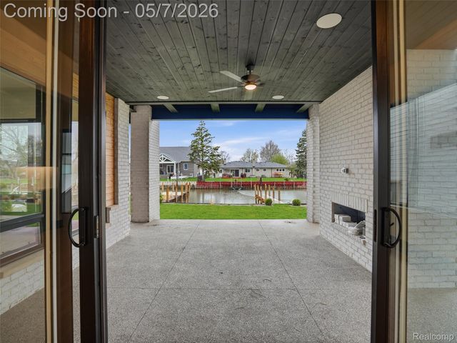 41215 Belvidere Street, Harrison Charter Township, MI 48045