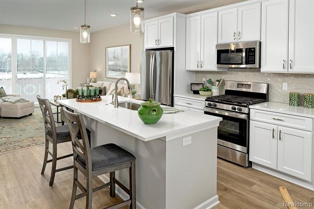 29995 Madison Lane 40, New Hudson, MI 48165