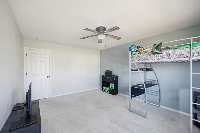 1341 S Meadow Lane, Round Lake, IL 60073