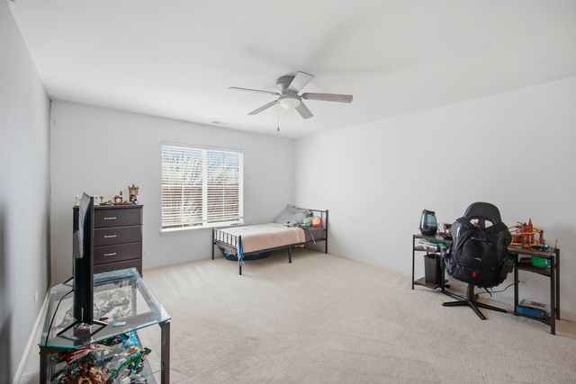 1341 S Meadow Lane, Round Lake, IL 60073
