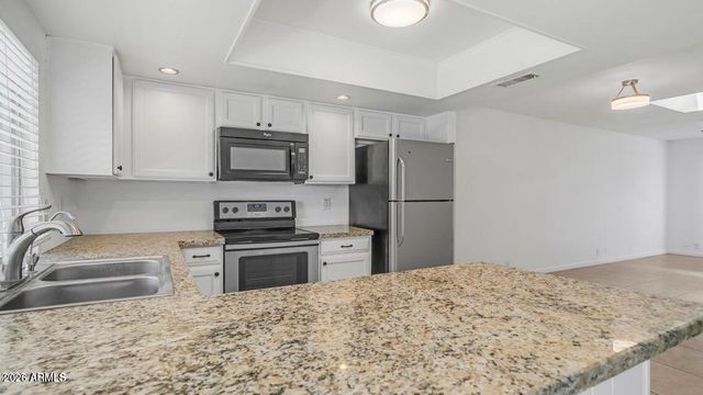 5229 W PALO VERDE Avenue, Glendale, AZ 85302