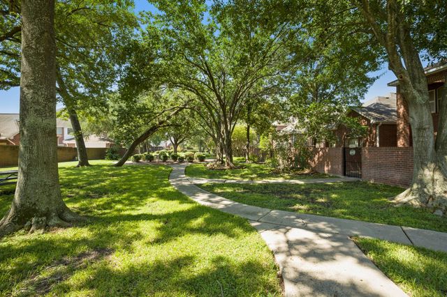 14314 N Cashel Oak Drive, Houston, TX 77069