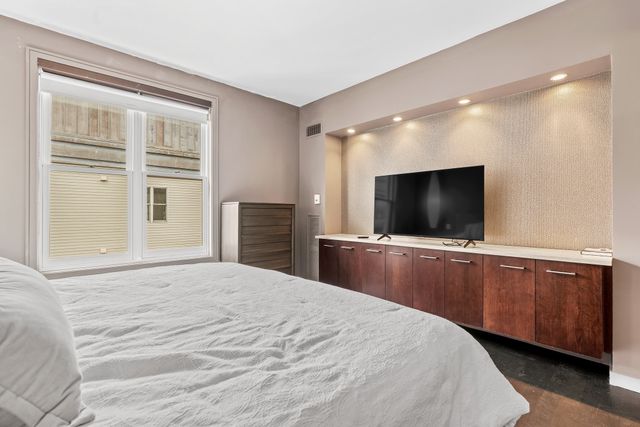 1721-1723 Washington St 610, Boston, MA 02118
