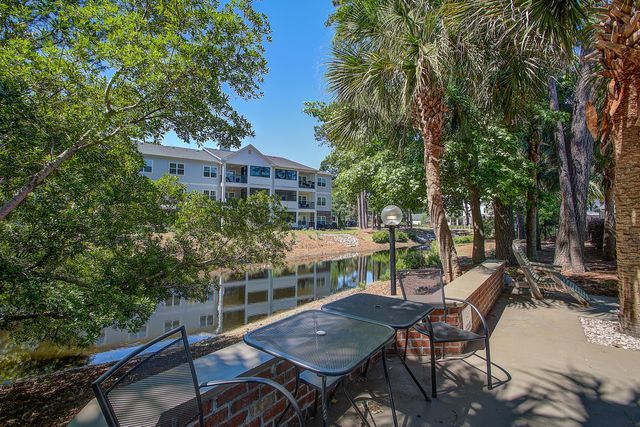1025 Riverland Woods Place 214, Charleston, SC 29412