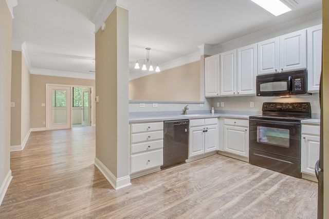 1025 Riverland Woods Place 214, Charleston, SC 29412