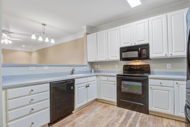 1025 Riverland Woods Place 214, Charleston, SC 29412
