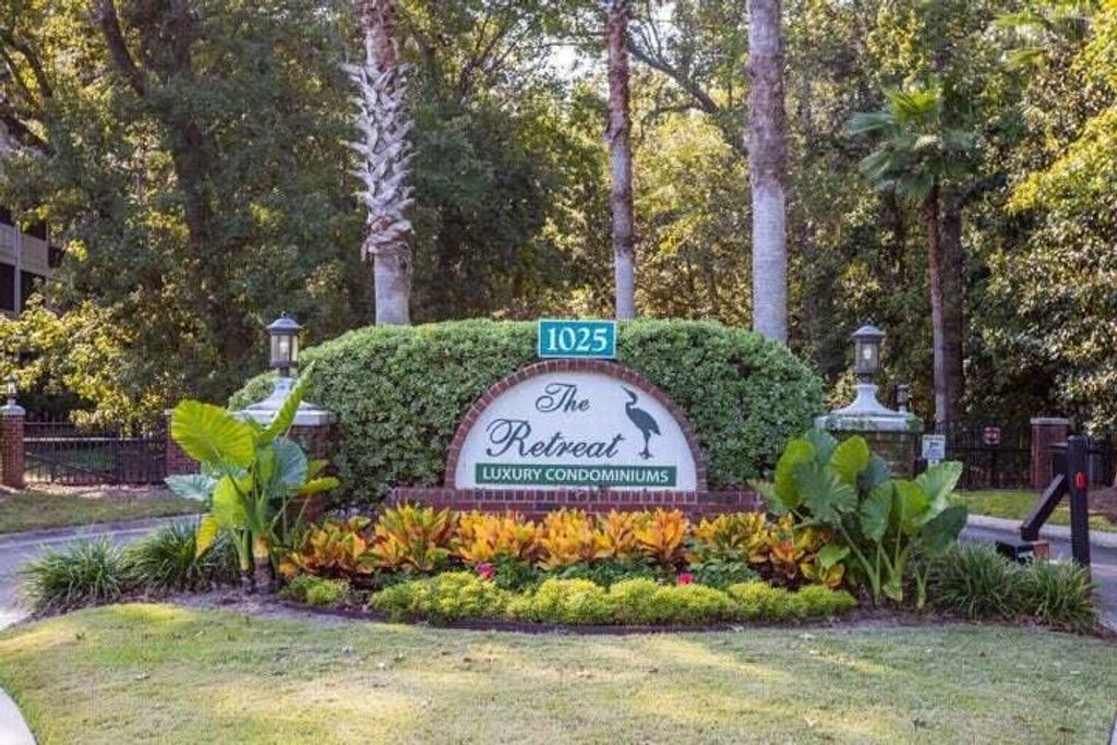 1025 Riverland Woods Place 214, Charleston, SC 29412