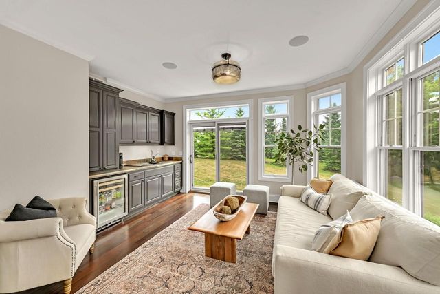 14165 N Pine Bluff ROAD, Mequon, WI 53097