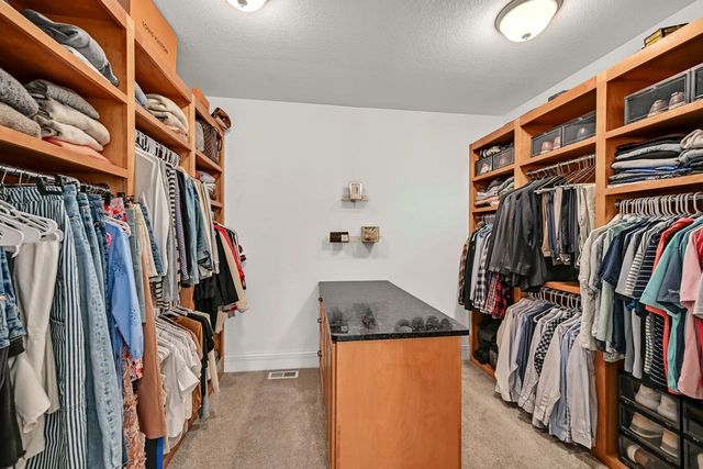 14165 N Pine Bluff ROAD, Mequon, WI 53097