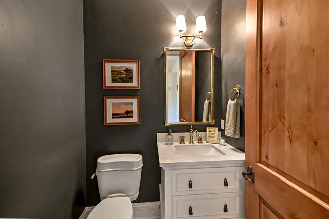 14165 N Pine Bluff ROAD, Mequon, WI 53097