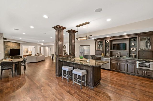 14165 N Pine Bluff ROAD, Mequon, WI 53097