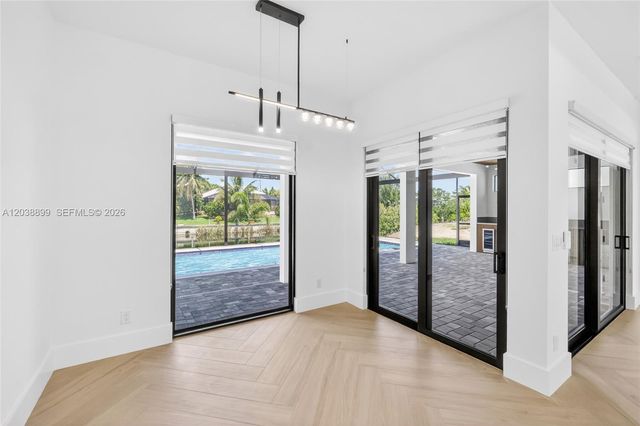 2014 SW 8th PL, Cape Coral, FL 33991