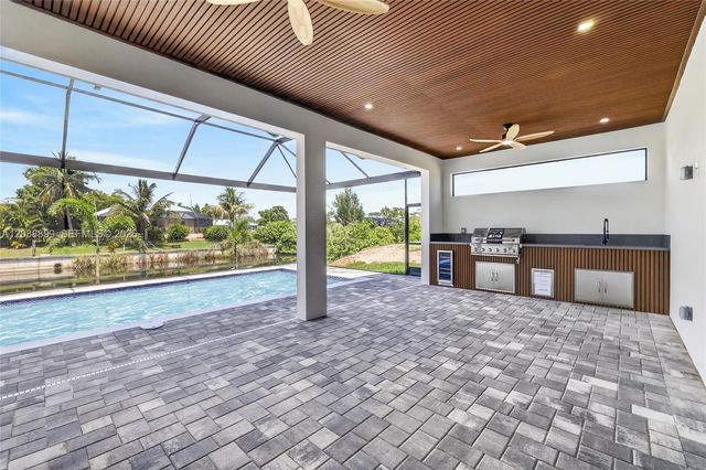 2014 SW 8th PL, Cape Coral, FL 33991