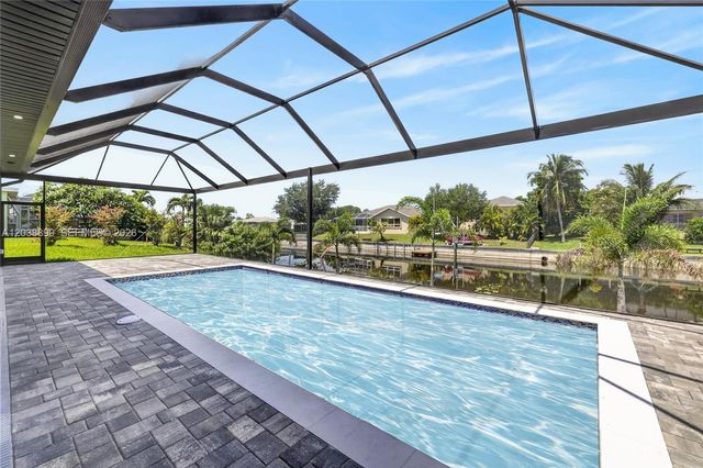 2014 SW 8th PL, Cape Coral, FL 33991