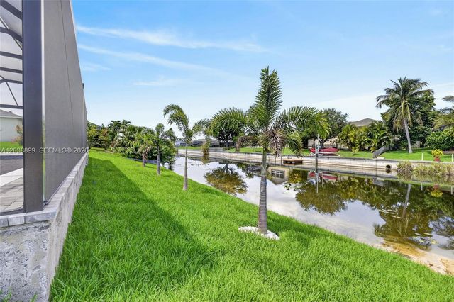 2014 SW 8th PL, Cape Coral, FL 33991