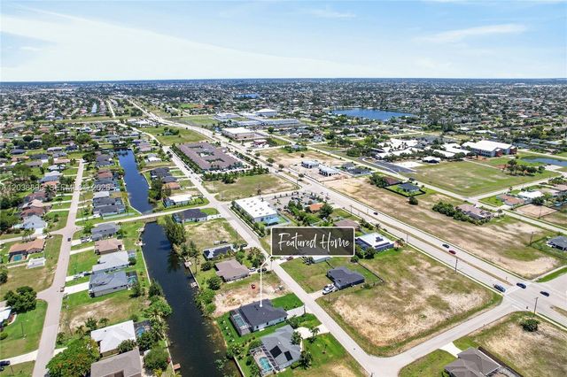 2014 SW 8th PL, Cape Coral, FL 33991