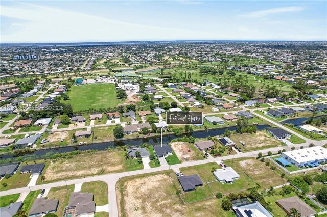 2014 SW 8th PL, Cape Coral, FL 33991