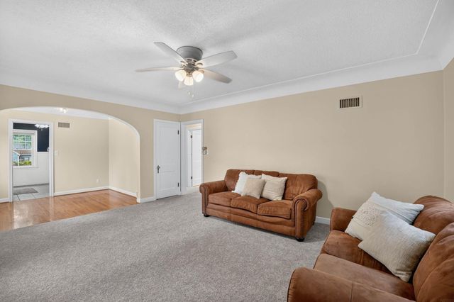 115 Carolina Avenue, Waterloo, IA 50701