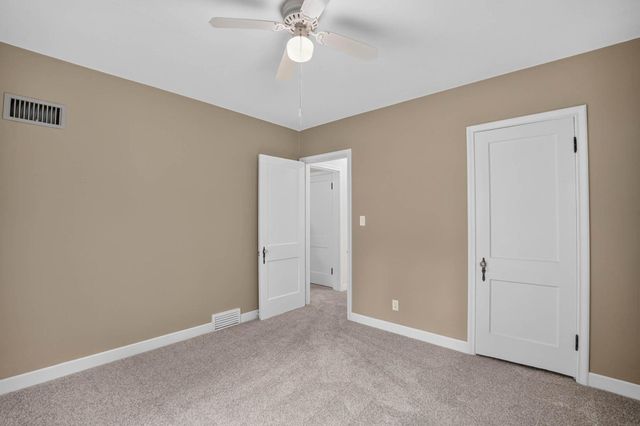 115 Carolina Avenue, Waterloo, IA 50701