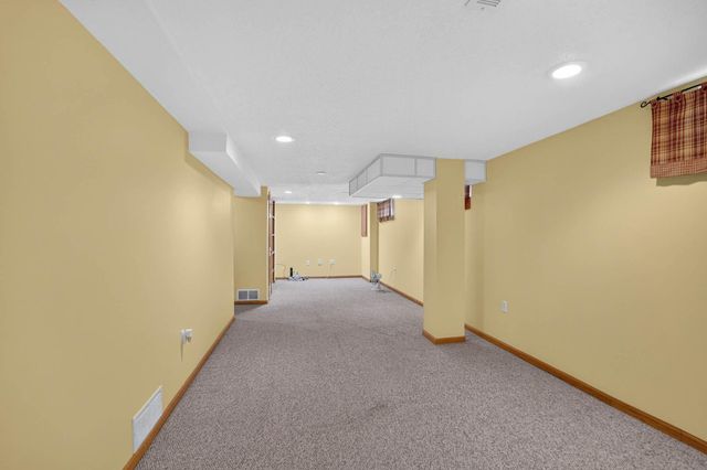 115 Carolina Avenue, Waterloo, IA 50701