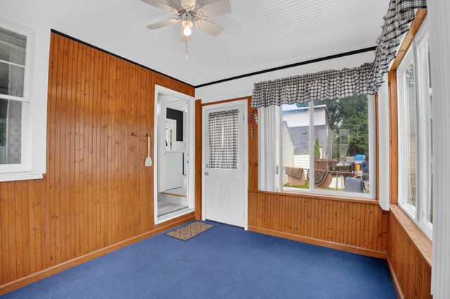 115 Carolina Avenue, Waterloo, IA 50701