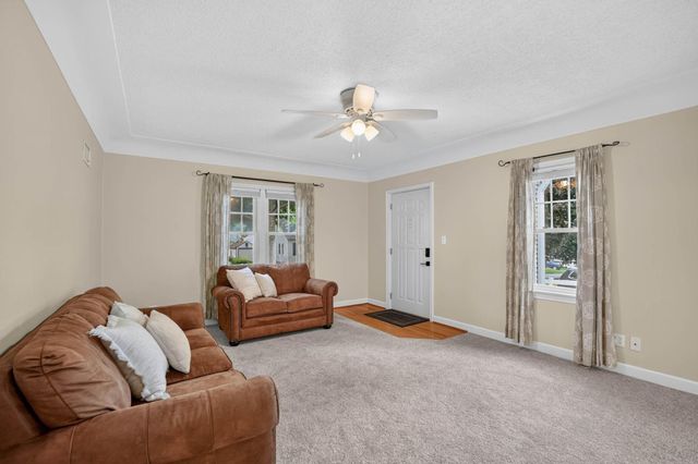 115 Carolina Avenue, Waterloo, IA 50701