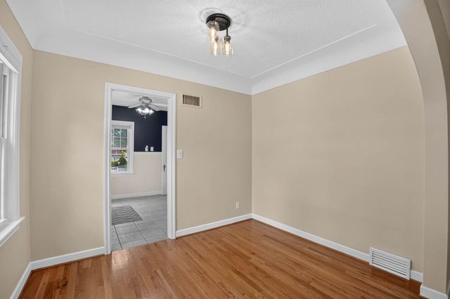 115 Carolina Avenue, Waterloo, IA 50701