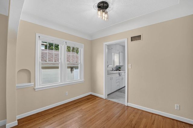115 Carolina Avenue, Waterloo, IA 50701