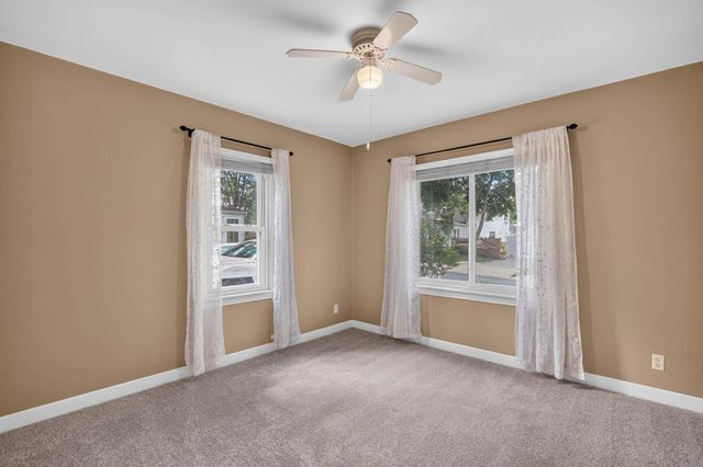 115 Carolina Avenue, Waterloo, IA 50701