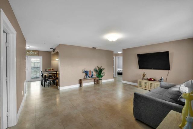 10901 Granite Street, Boca Raton, FL 33428