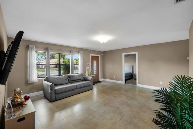 10901 Granite Street, Boca Raton, FL 33428